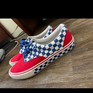 Vans , ONLY WORN ONCE!!